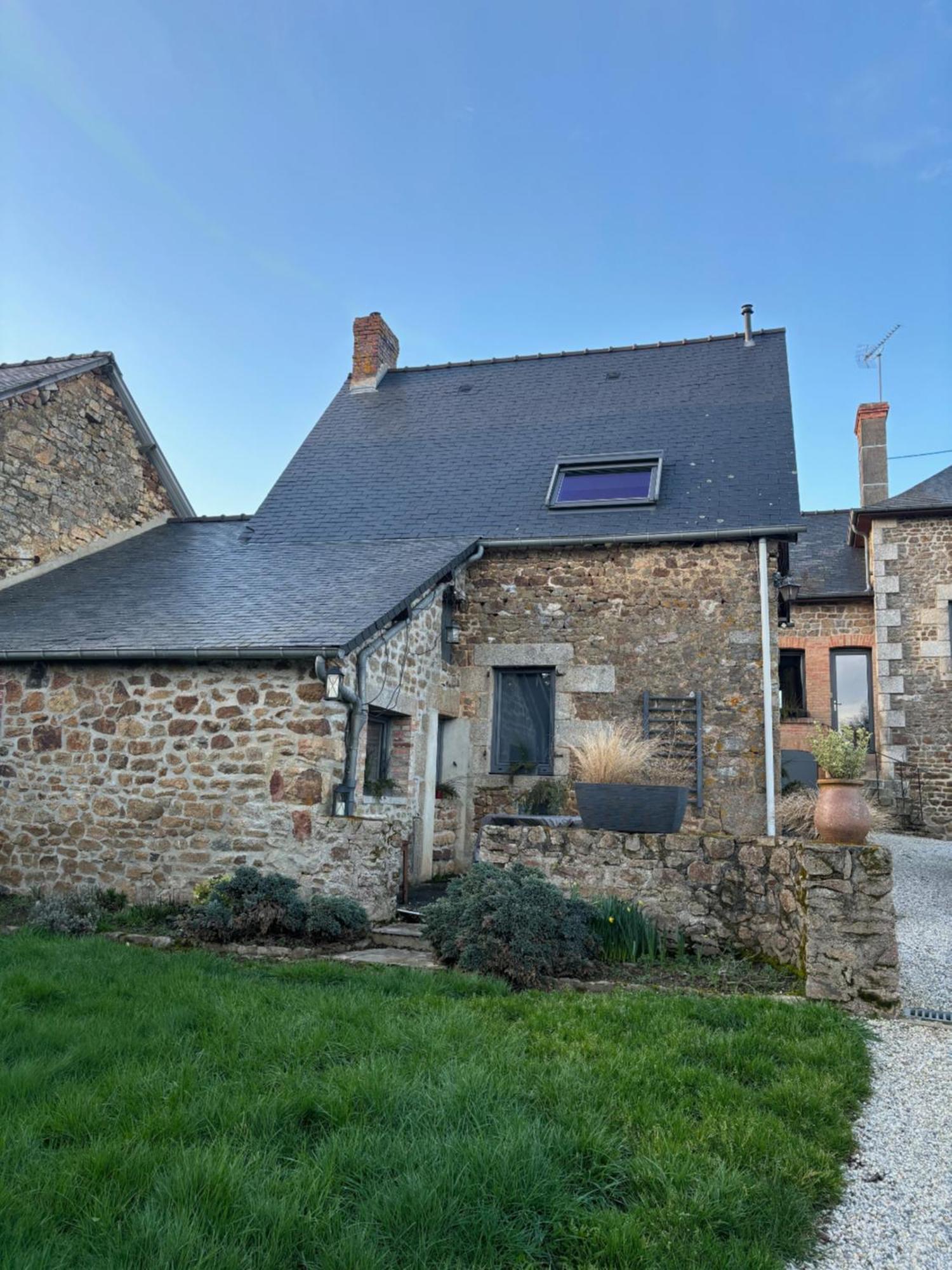 Gite Le Patis Pre-en-Pail-Saint-Samson Exterior photo